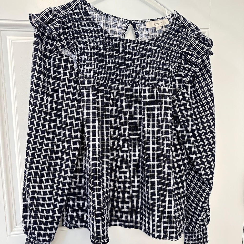 Loft Long Sleeve rouched top